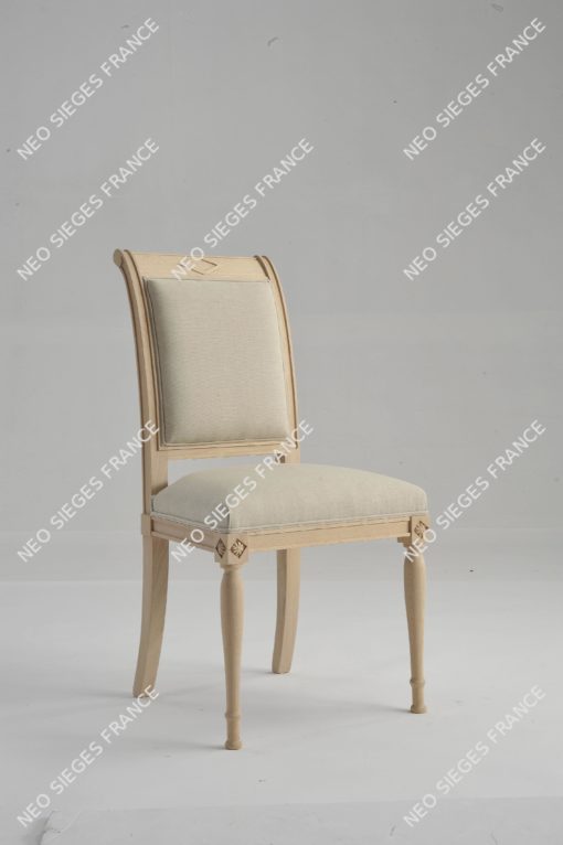 chaise 1750 garnie en blanc